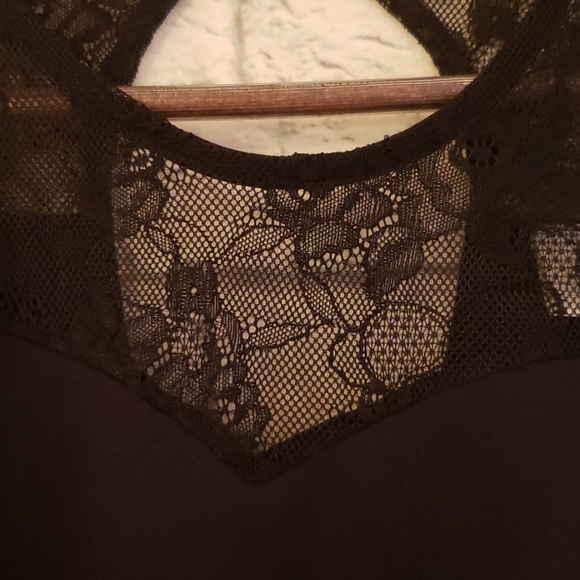 VERO MODA | Black dress with mesh detail - Picture 2 of 4